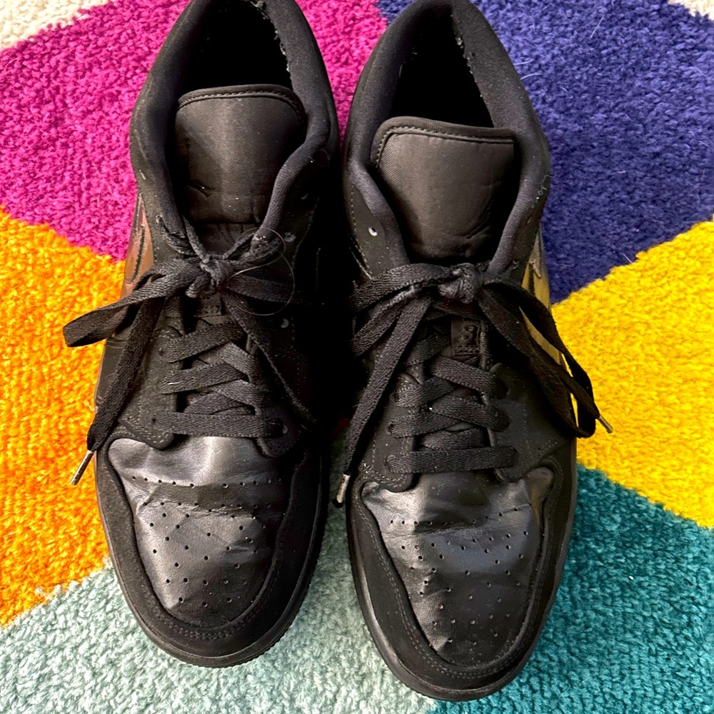 Air Jordan 1 Retro Low “Triple Black” 2015
